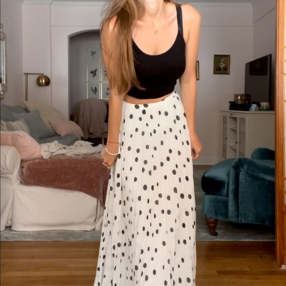 Black And White Polka Dot Maxi Skirt - Picture 9 of 15